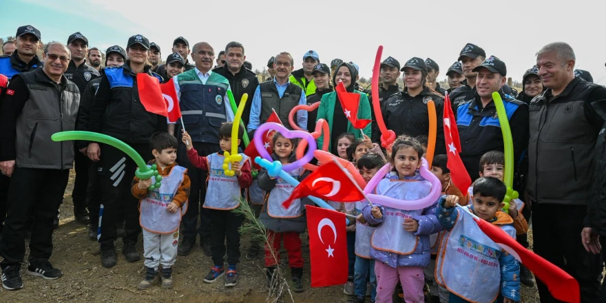 Milli Ağaçlandırma Gününde 2200 Fidan Toprakla Buluştu