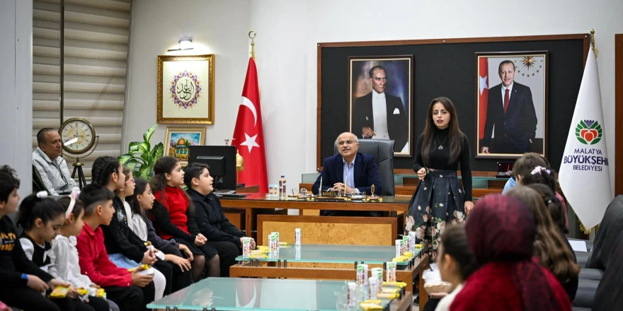 Minik Yüreklerden Başkan Er’e Anlamlı Ziyaret