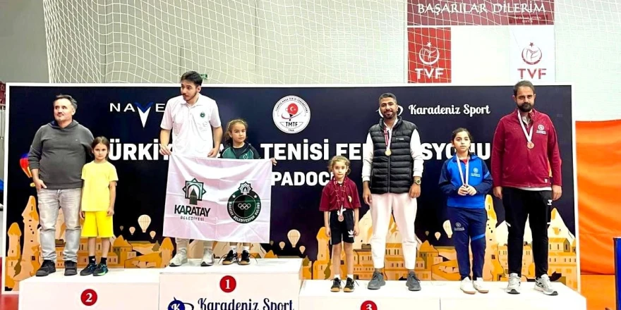 Minik Zehra Türkiye Üçüncüsü