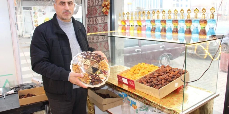 Oğlunun Bıçakladığı 54 Yaşındaki Baba Hayatını Kaybetti