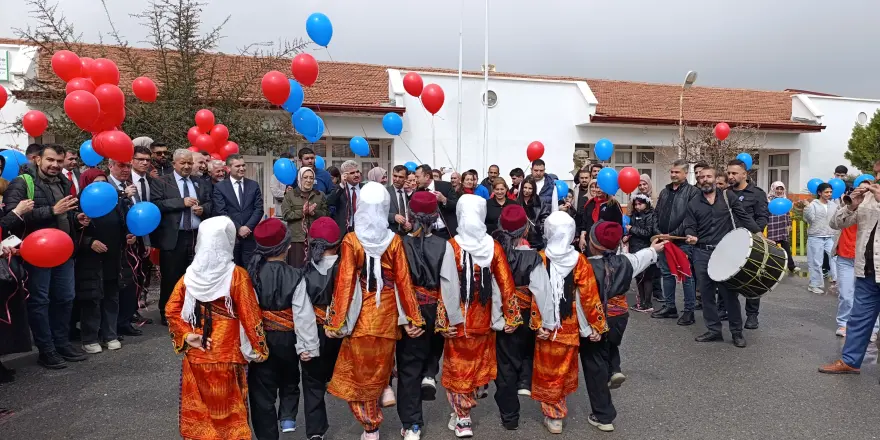 Otizm Farkındalık Ayı’nda Anlamlı Etkinlik: Özel Öğrencilerden Renkli Gösteriler