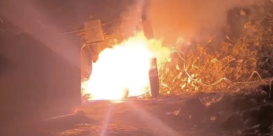 Pütürge’de İşçi Konteynerlerinde Yangın Paniği