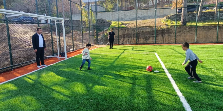 Pütürge’de Spora Büyük Yatırım: Nohutlu ve Tepehan Mahallelerine Modern Halı Saha Geliyor