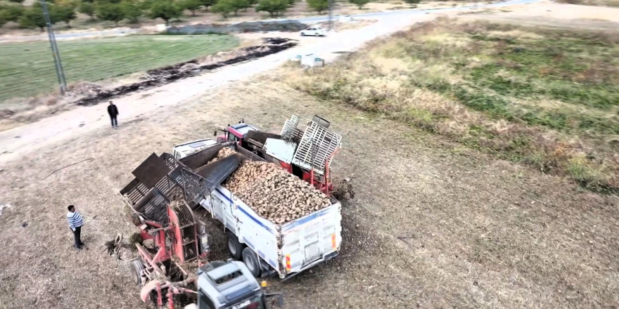 Recai Kutan Boztepe Barajı Yazıhan Ovası’nda Üretimi Canlandırdı