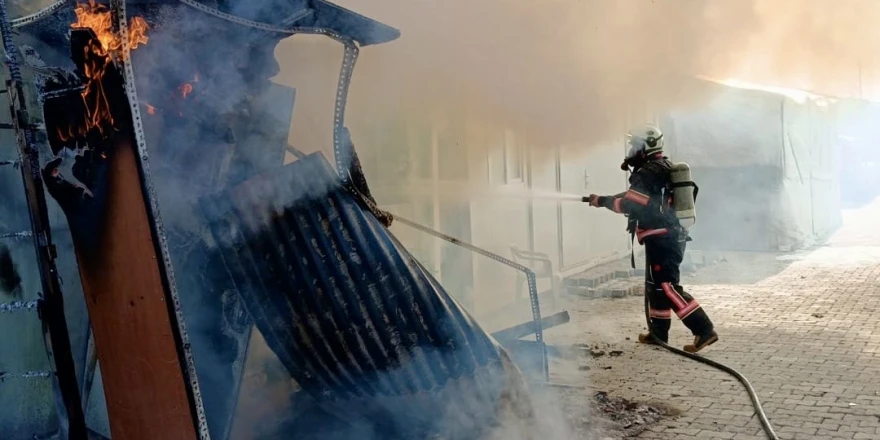 Samanköy Konteyner Kentte Konteyner Yangını