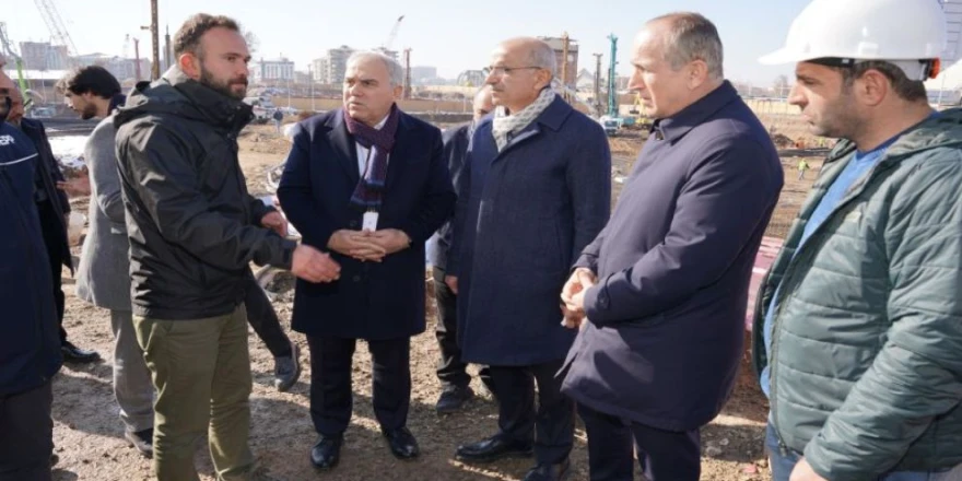 Saray Mahallesi'nde İlk etapta 594 konut 493 dükkan ve 250 ofis yapılacak