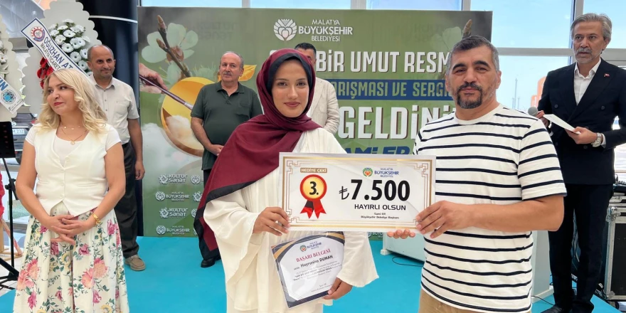 “SARI BİR UMUT RESMET” ÖDÜLLERİ VERİLDİ