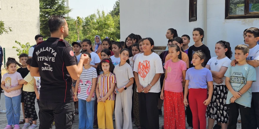 Semt Konaklarında Afet Bilinci Artıyor: Öğrencilere Deprem ve Yangın Eğitimi