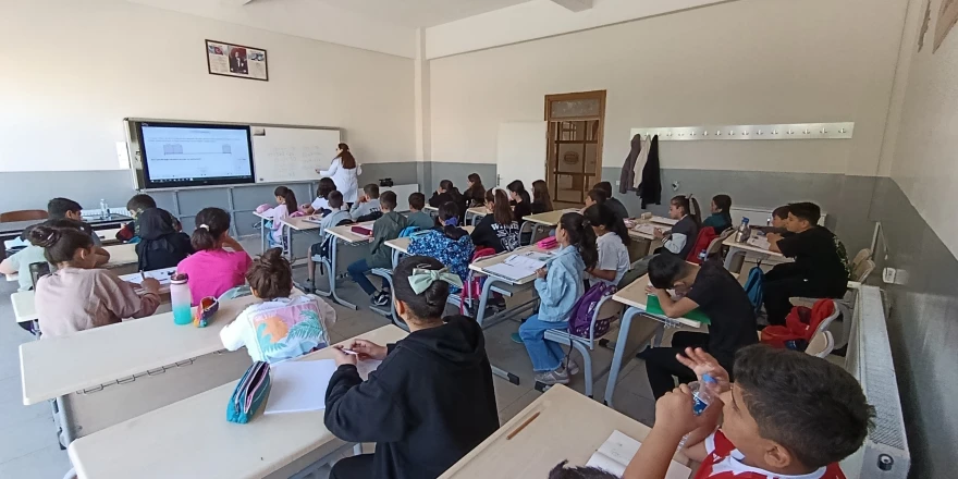 Semt Konaklarında Eğitim Gören 1400 Öğrenci İçin Ders Zili Çaldı.