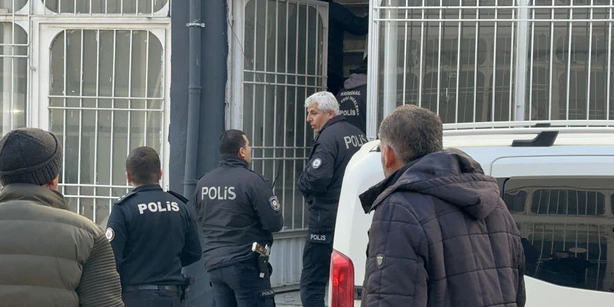 Şire Pazarında Silahlı Kavga: 2 Kişi Yaralandı