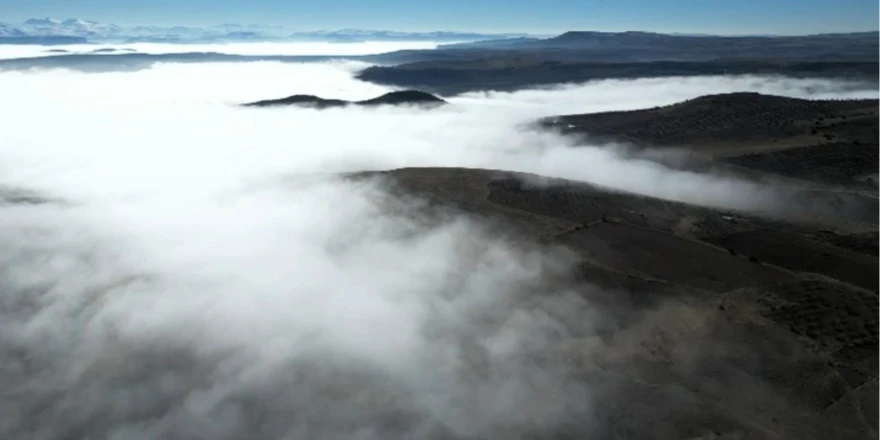 Sis Denizi İle Görsel Şölen: Yazıhan’da Kartpostallık Manzara Oluştu