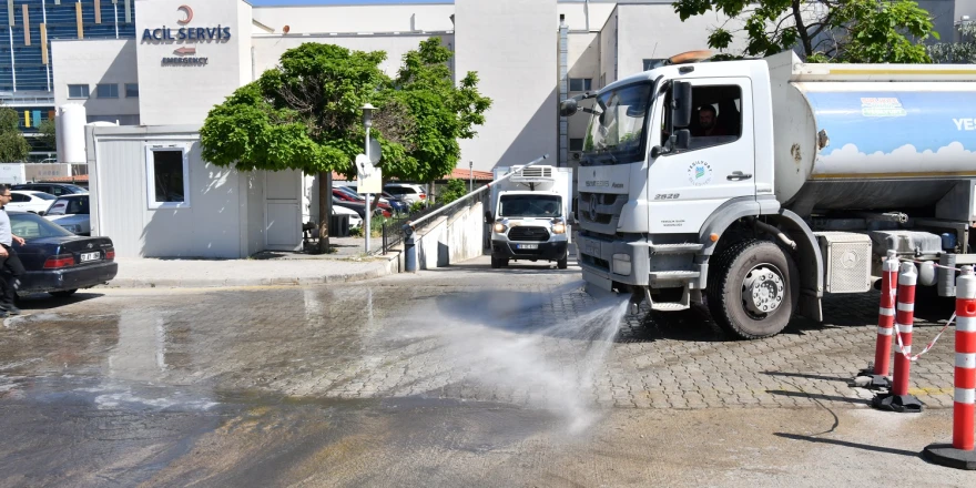 Temizlik Hizmetleriyle, Yeşilyurt’un Temiz Ve Düzenli İmajı Korunuyor