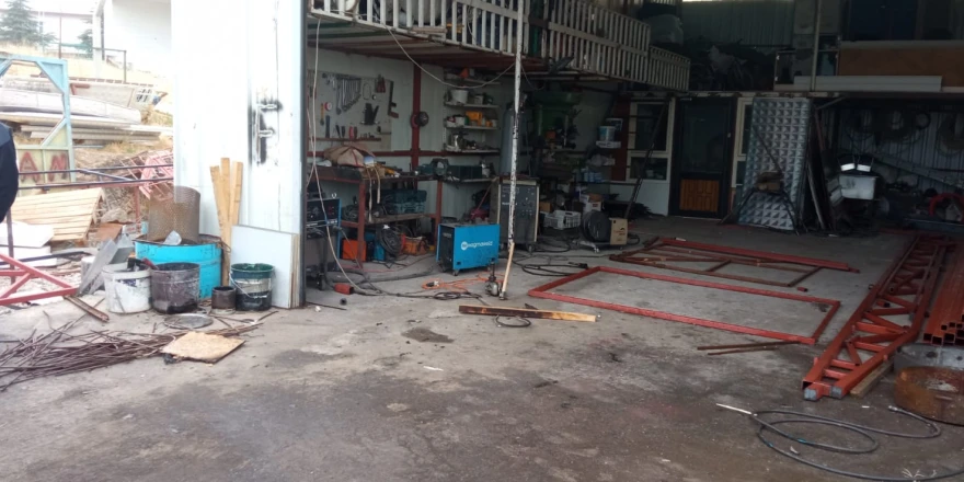 Tinerle Sobayı Tutuşturmaya Çalışan 2 Kişi Yaralandı