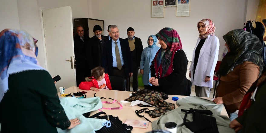 Topsöğüt Yeşil Konak, Farklı Kültür Etkinliklerle Mahalle Sakinlerine Hizmet Veriyor