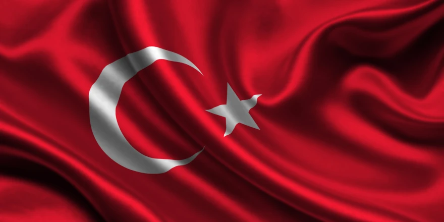 Türk Bayrağına Alçak Saldırı: “Türk Milletinin Şerefine Uzanan Her El Kırılır”