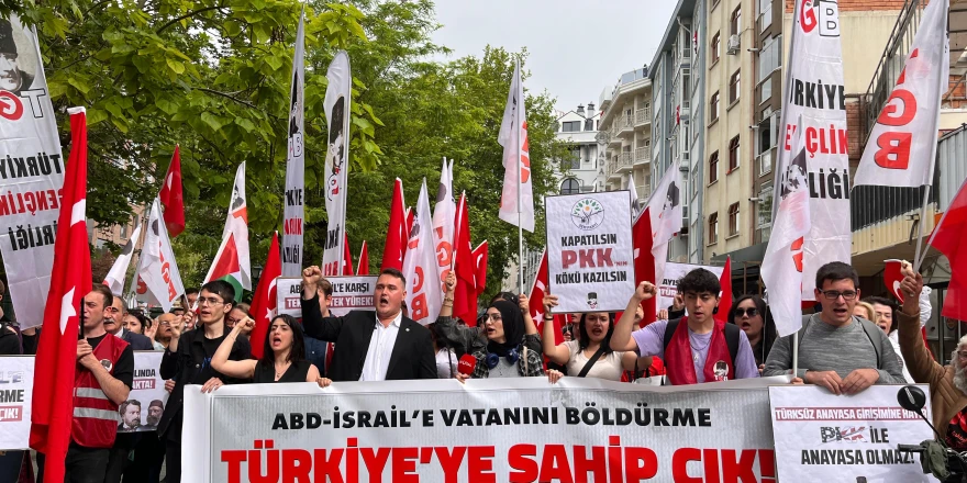 TÜRK MİLLETİ 19 MAYIS’TA TÜRKİYE’YE SAHİP ÇIK YÜRÜYÜŞLERİNDE BULUŞTU!