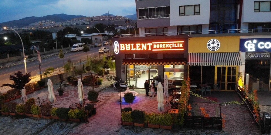 Türkiye'nin Börekçisiydi Artık Dünyanın Börekçisi Tecde Şubesinde hizmet devam ediyor