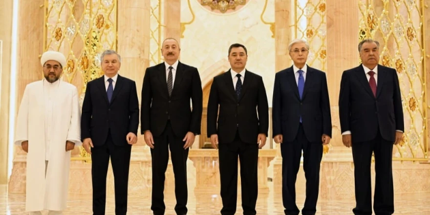 “TÜRKSOY Genel Sekreteri Sultan Raev’e ‘Edebiyat’ Ödülü”