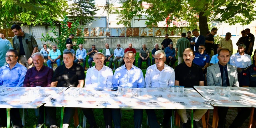 Vali Seddar Yavuz Aşure Programına Katıldı