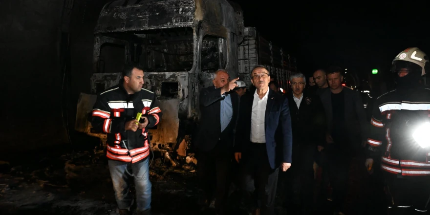 Vali Yavuz Tır Yangını’nı Yerinde Takip Etti