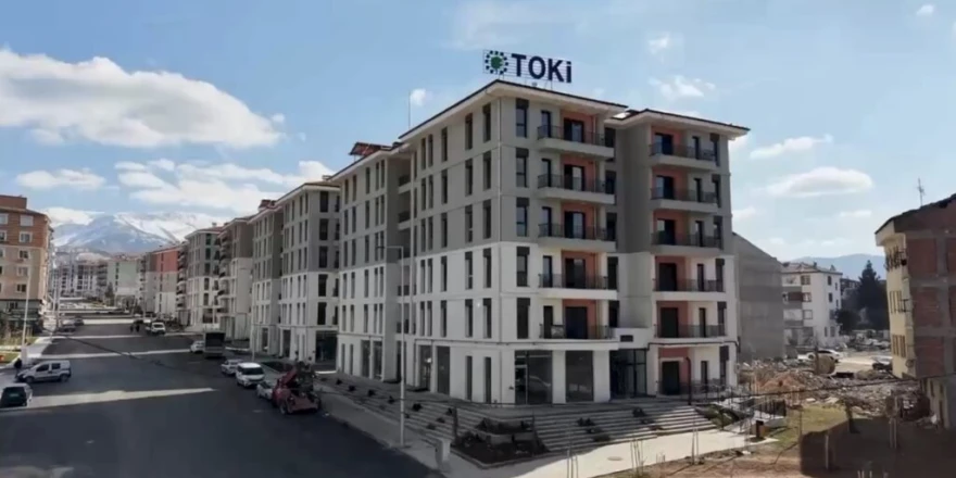 Vali Yavuz, Zaviye Mahallesindeki Konut Ve İş Yerlerinde Son Durumu Paylaştı