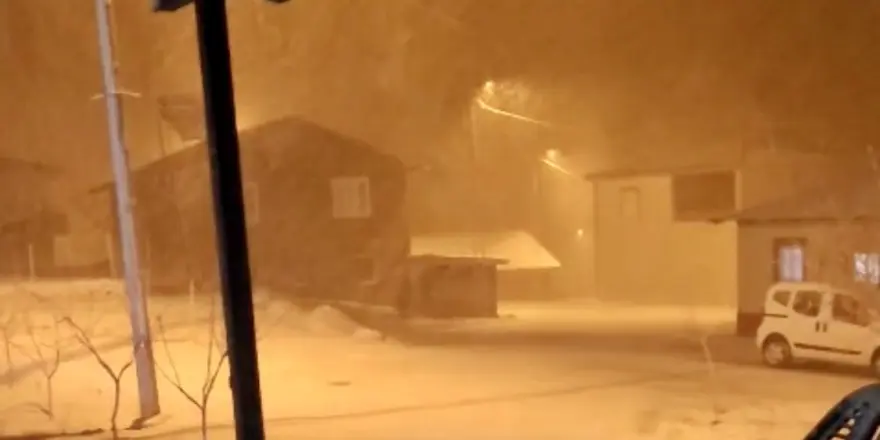 Yağmur Yerini Kara Bıraktı, Yüksek Kesimlerde Kar Yağışı Başladı