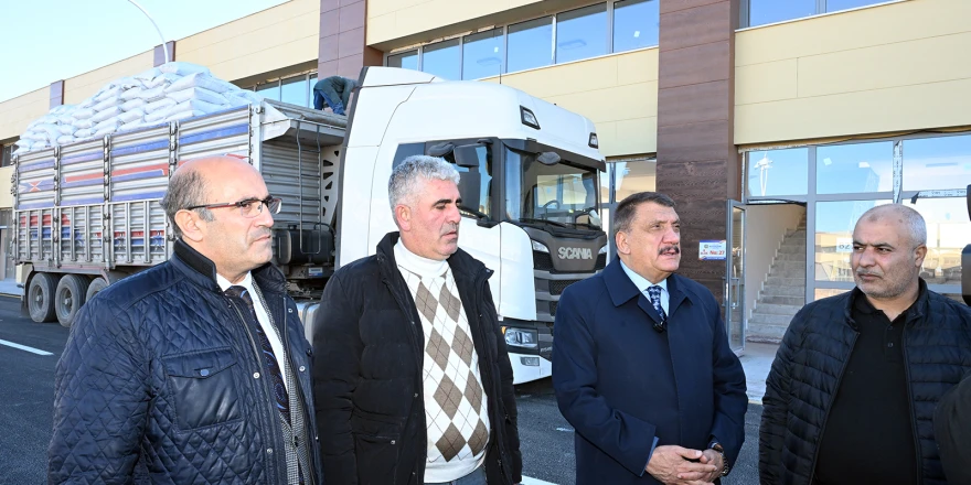 Yeni Buğday Pazarında İncelemelerde Bulunan Başkan Gürkan,