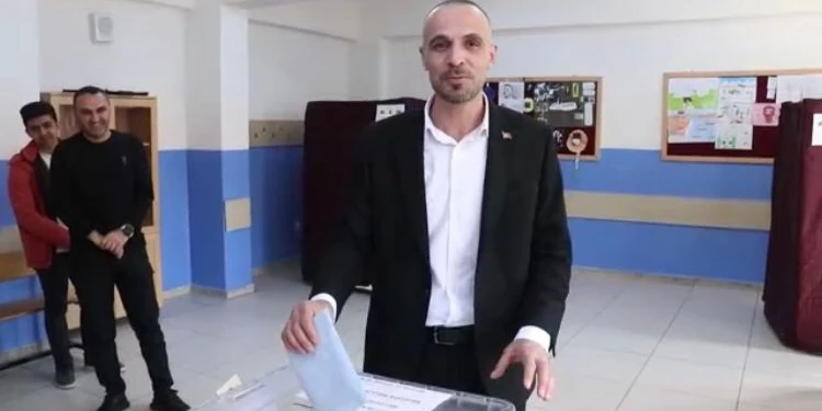 Yeniden Refah Partisi’ Battalgazi Belediye Başkan Adayı Ayetullah Geçen Oyunu Kullandı”