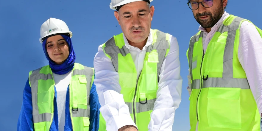 Yeşilyurt Belediyesinin Turgut Özal Mahallesi Kentsel Dönüşüm Projesi Hızla Yükseliyor