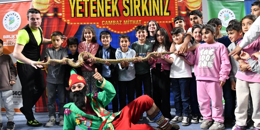 Yeşilyurt Belediyesinin Kültürel Etkinliğinde Merkez Spor Salonu Tamamen Doldu