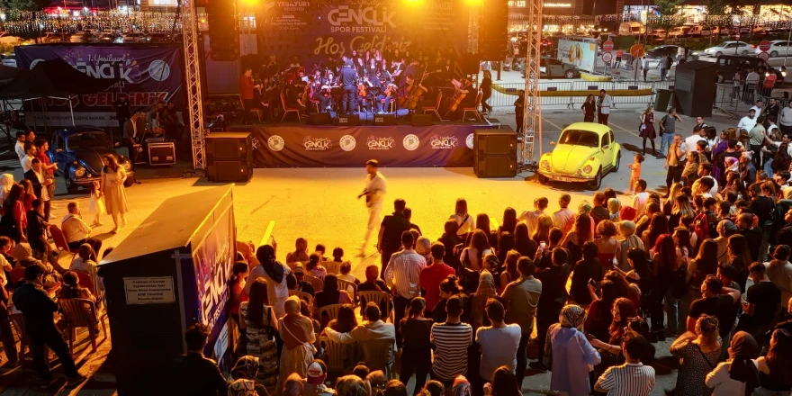 Yeşilyurt Belediyesi Düzenledi, Malatyalılar ‘19 Mayıs’ Coşkusunu Birlikte Yaşadı