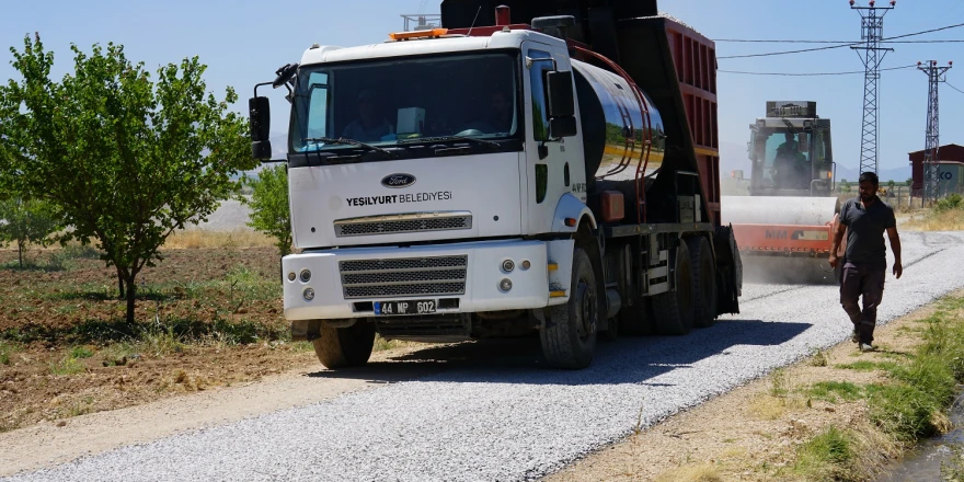 Yeşilyurt Belediyesi, Kırsalda Ulaşımı Kolaylaştırıyor