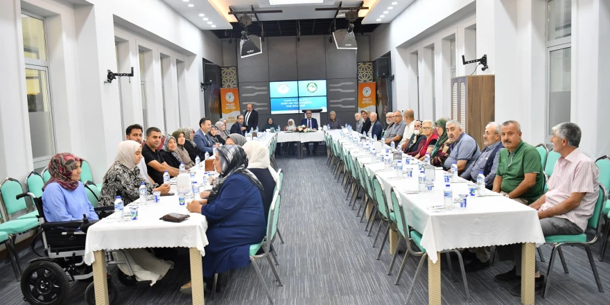 Yeşilyurt Belediyesi’nden İhtiyaç Sahibi Yaşlılara Tansiyon Aleti Desteği!