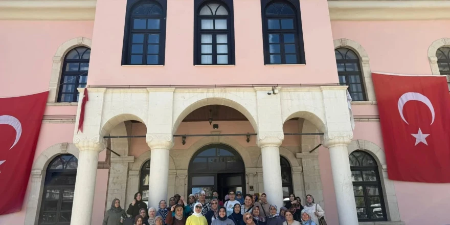 Yeşilyurt Kent Konseyi Kadın Meclisinden Harput’a Tarih Ve Kültür Dolu Gezi!