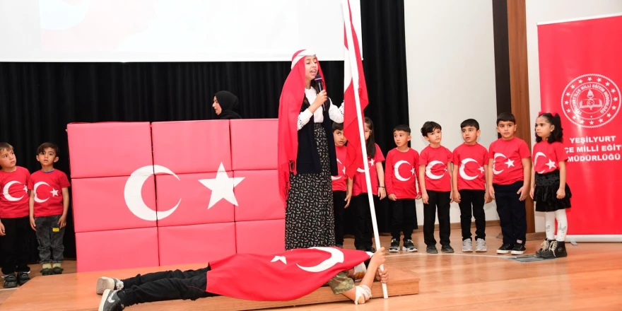 Yeşilyurt’ta Düzenlenen İstiklal Marşını Güzel Okuma Yarışmasının Ödülleri Dağıtıldı