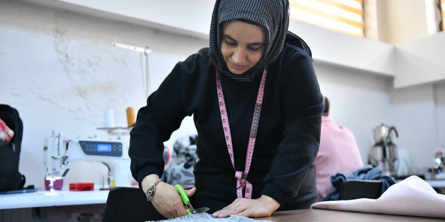 Yeşilyurt’ta Kadınlar Üretiyor, Emeğe Değer Katılıyor