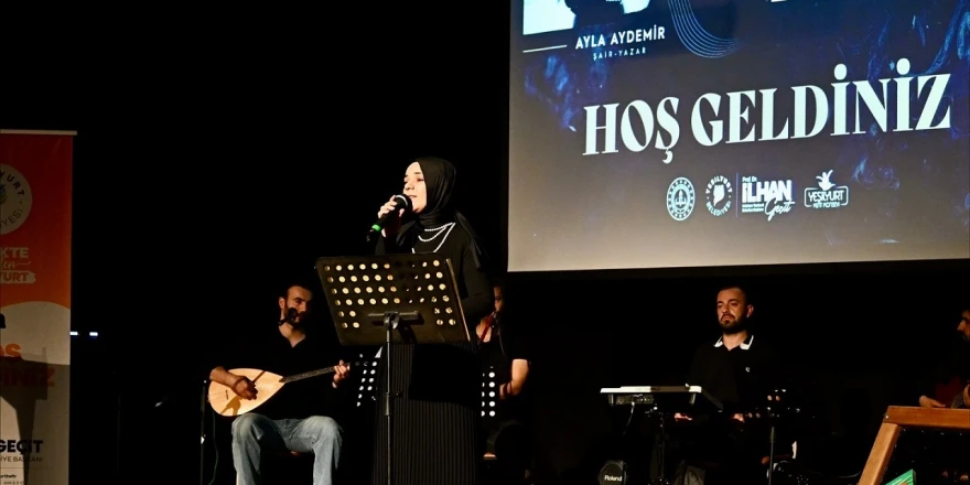 Yeşilyurt’ta “Şiir Ve Müzik Dinletisi” Sanatseverlerden Tam Not Aldı!