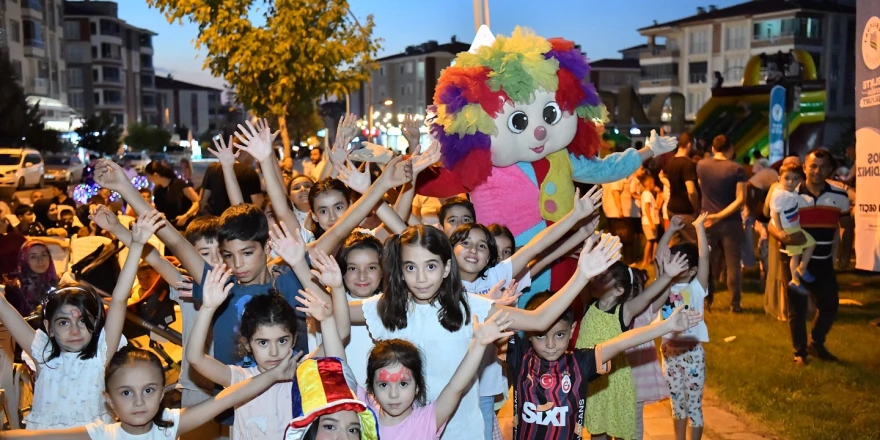 ‘Yeşilyurt’ta Yaz Akşamları’ Coşku Dolu Bir Programla Final Yaptı