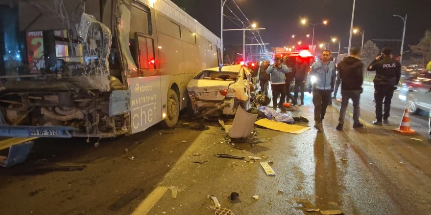 Yimpaş Kavşağında Feci Kaza; Ölü ve Yaralılar Var