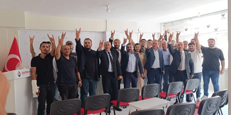 Zafer Partisi'nde Kongre Heyecanı Yeşilyurt ve Battalgazi Kongresi yapıldı