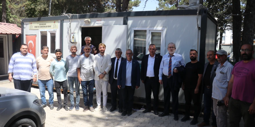 Zafer Partisi’nden Doğanşehir Çıkarması: Vatandaş ve Esnafla Buluştu