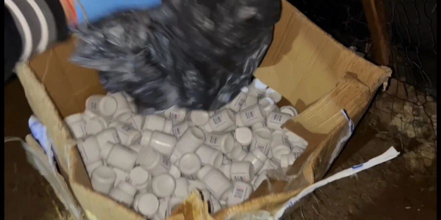 Zehir Tacirlerine Darbe: On Binlerce Hap Ve Silah Ele Geçirildi